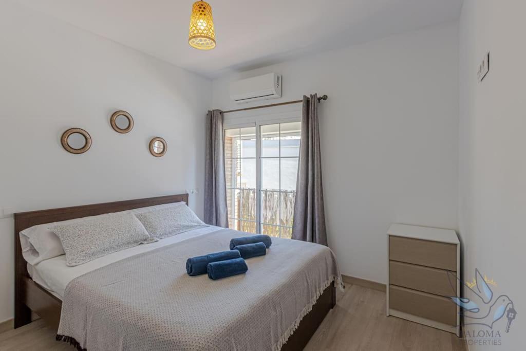 Benalroma Spacious Apartment 50 Mt From The Beach Benalmádena Exteriör bild