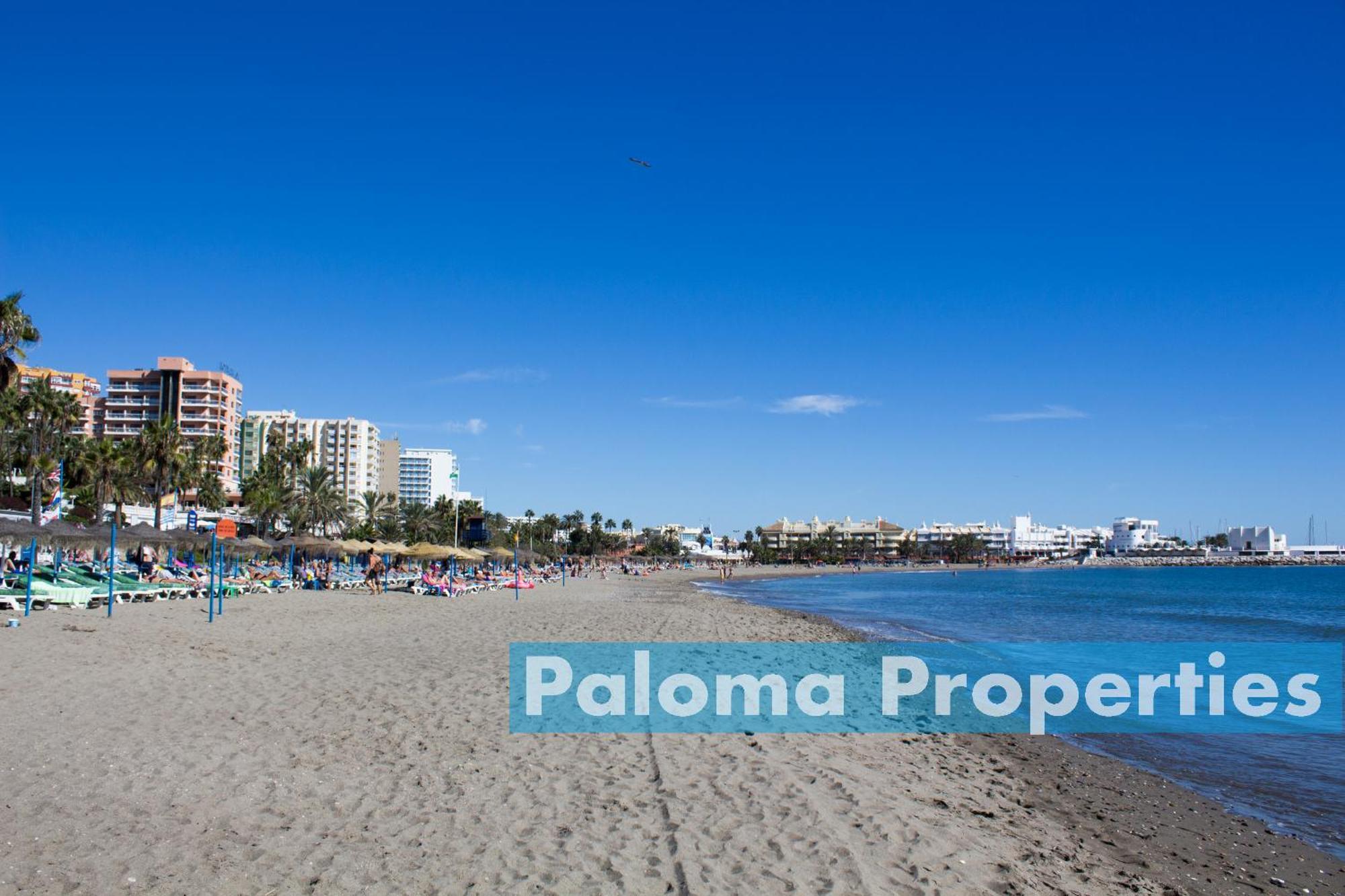 Benalroma Spacious Apartment 50 Mt From The Beach Benalmádena Exteriör bild
